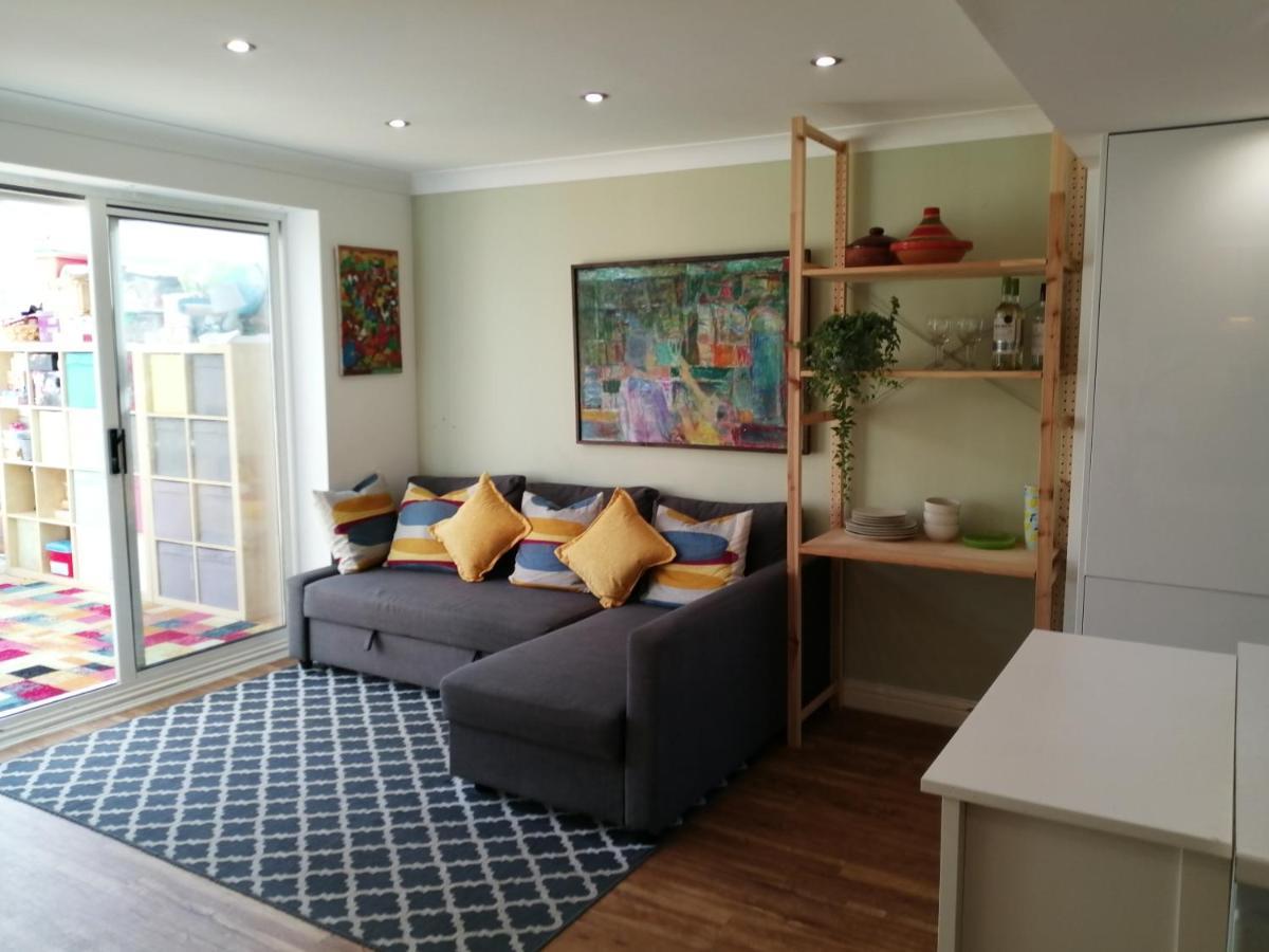 Spacious Townhouse With Sea Views Near Cardiff Barry Exterior photo