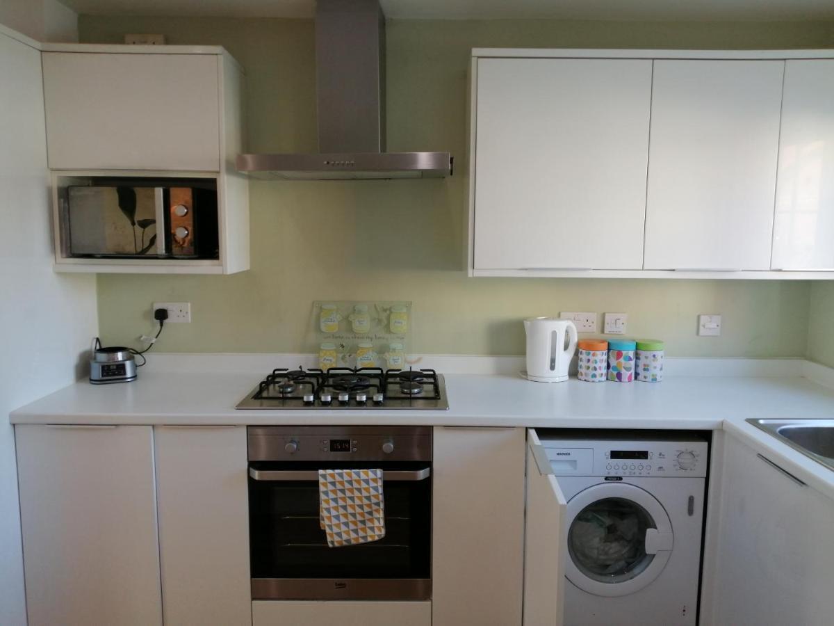 Spacious Townhouse With Sea Views Near Cardiff Barry Exterior photo